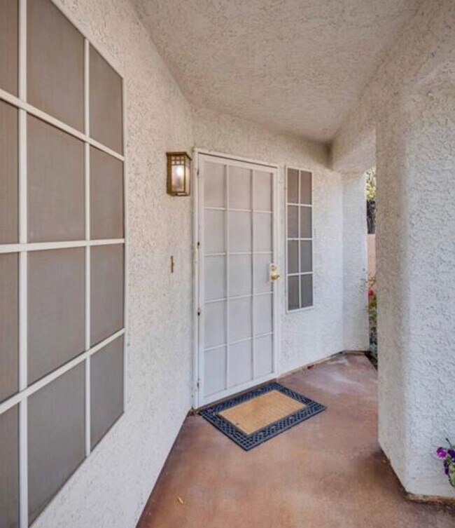 Building Photo - 8164 Sedona Sunset Dr