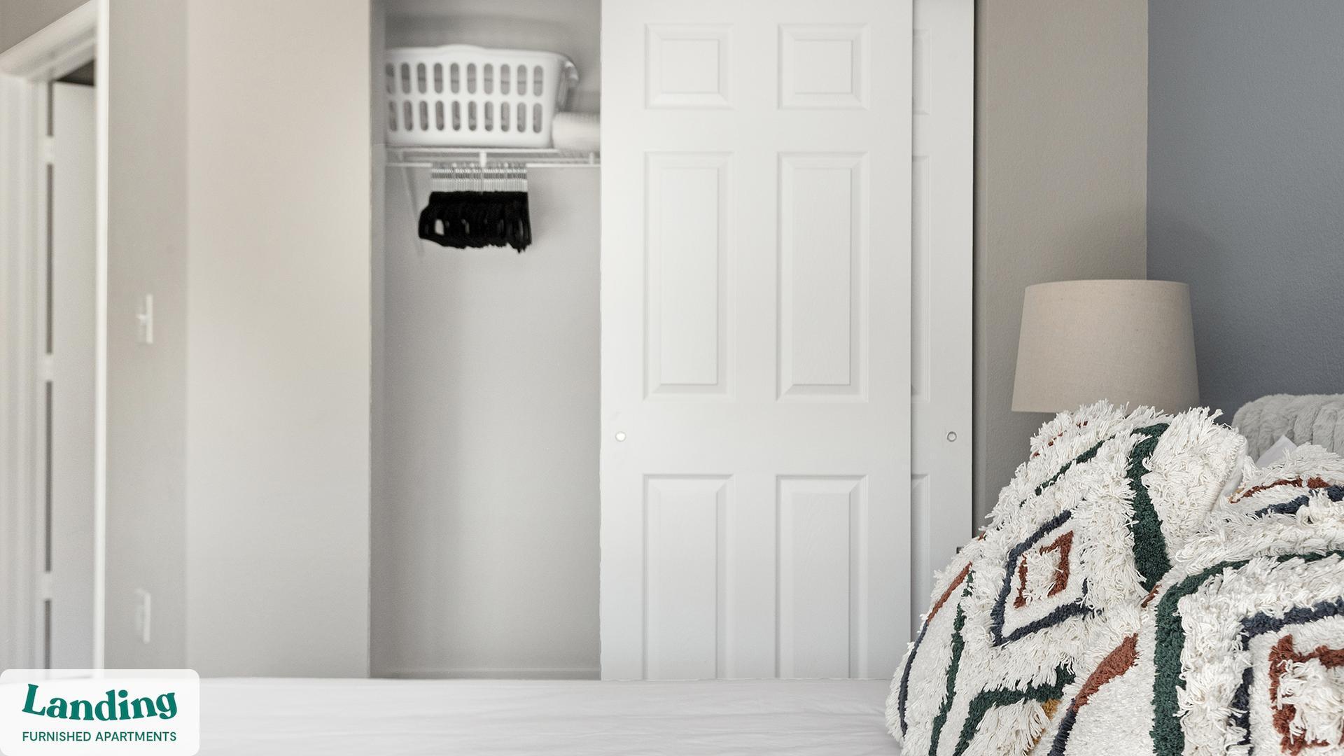 Building Photo - 400 Legends Terrace Dr