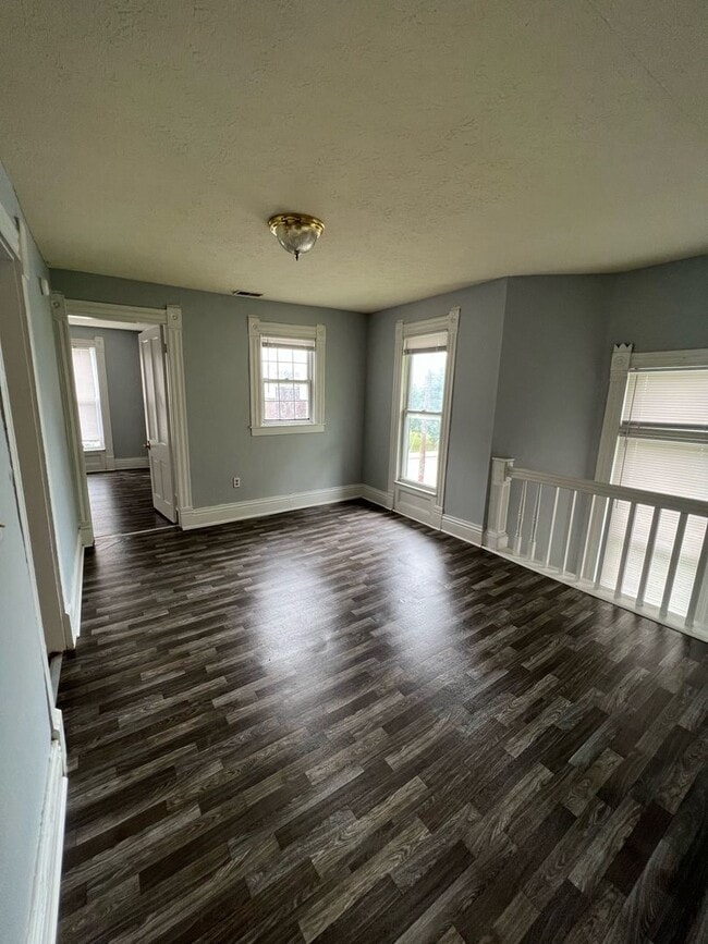Building Photo - 1139 S 28th St
