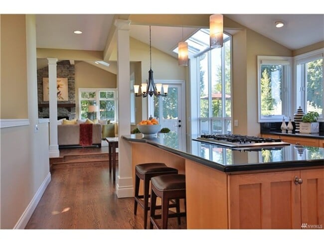 Building Photo - 4bd/3.5ba Kirkland House