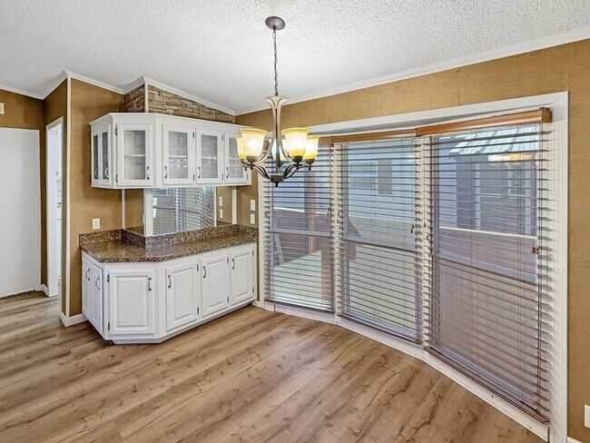 Building Photo - 6505 Christa Ct