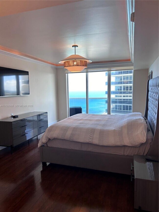 Building Photo - 1830 S Ocean Dr