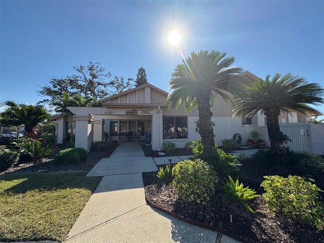 Building Photo - 3813 Staysail Ln