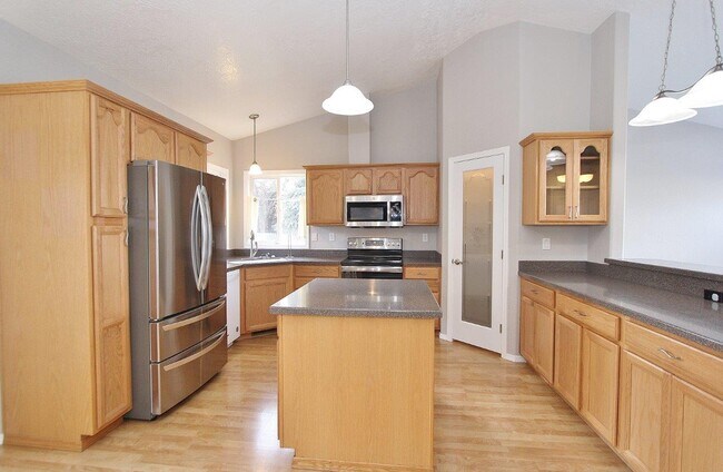 Building Photo - 11847 W Lewisburg Ct