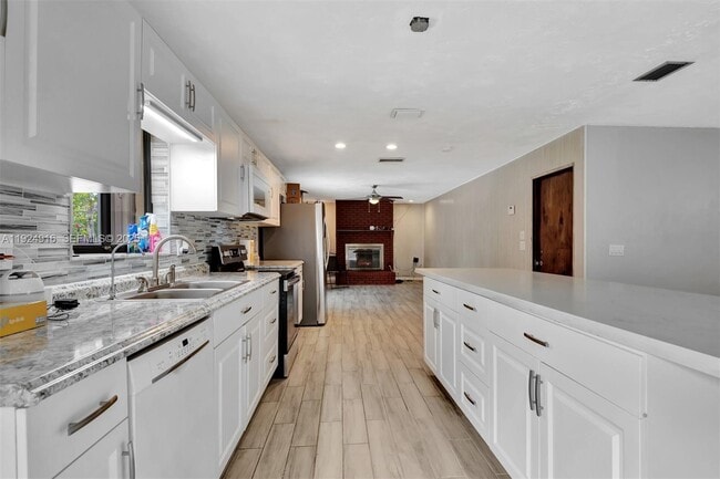 Building Photo - 168 Westwood Dr