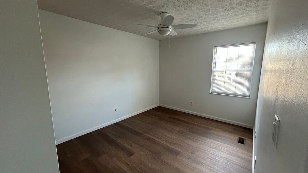 2nd bedroom - 4765 Drayton Rd