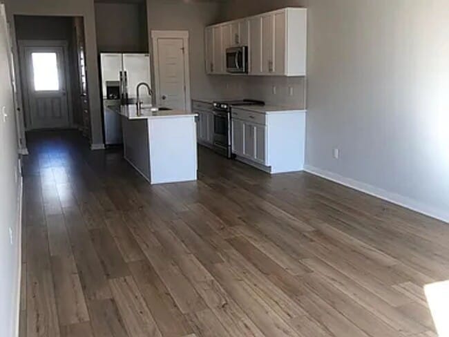 Building Photo - 713 Mickelson Wy
