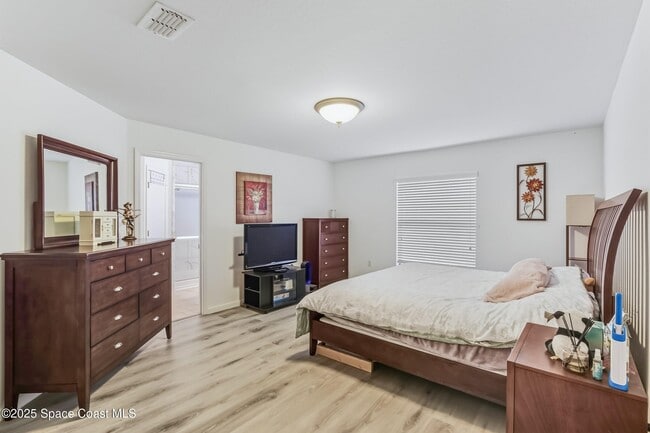 Building Photo - 4300 Millicent Cir