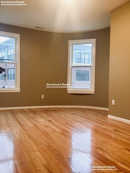 Building Photo - 949 Dorchester Ave