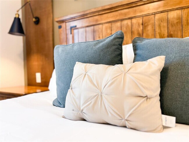 Building Photo - 2442 Dubai St