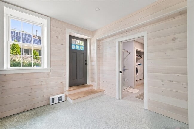 Building Photo - 74 Blackmore Pond Cir
