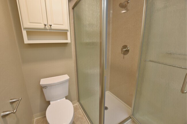 Building Photo - Updated 4 Bedroom, 2.5 Bathroom Townhouse in North San Jose