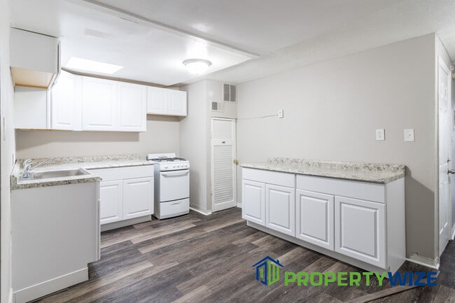 Building Photo - 517 Mosher St