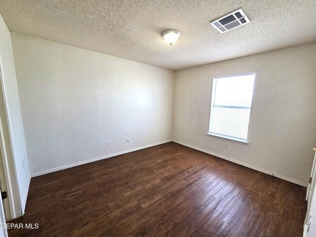 Building Photo - 2304 Tierra Serena Rd