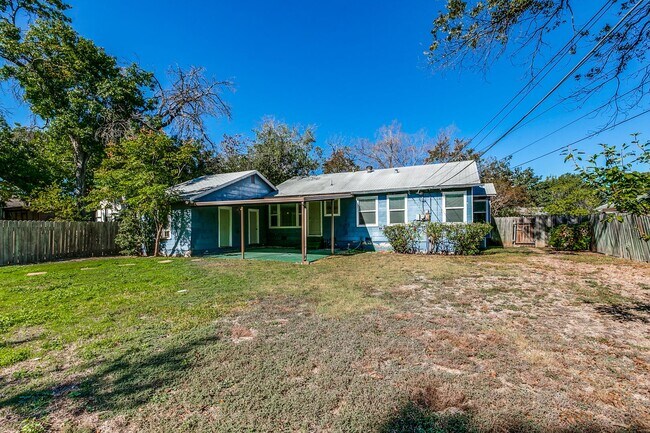 Building Photo - 2-BEDROOM TERRELL HEIGHTS COTTAGE