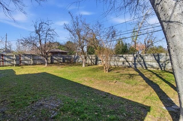 Building Photo - 3131 Longmeade Dr