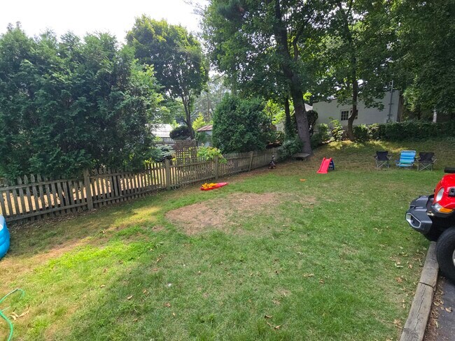 Building Photo - 281 Lowell Ave