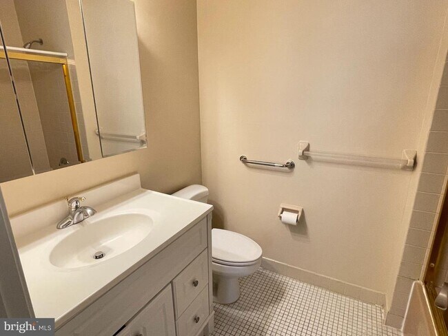 Building Photo - 269 Wood Stream Ct