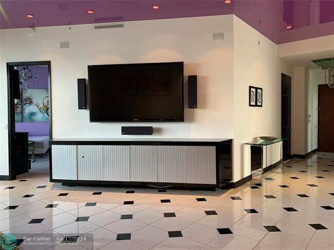 Building Photo - 3200 N Ocean Blvd