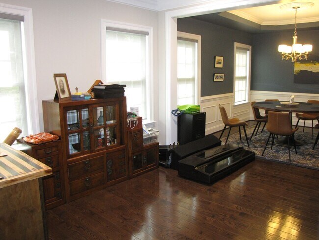 Building Photo - Beautiful Single Family Home In Alexandria