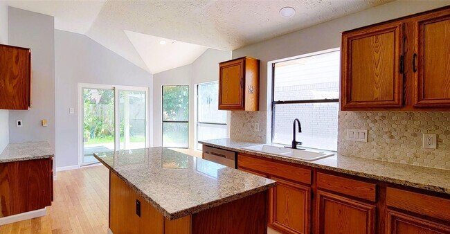 Building Photo - 12710 Meadway Ct