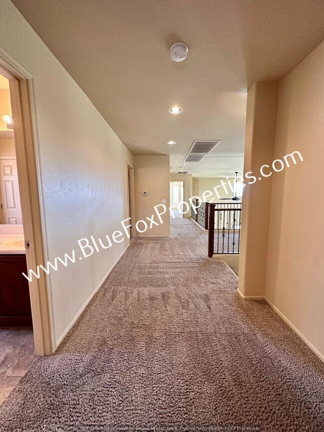 Building Photo - 14615 S Avenida Cucana
