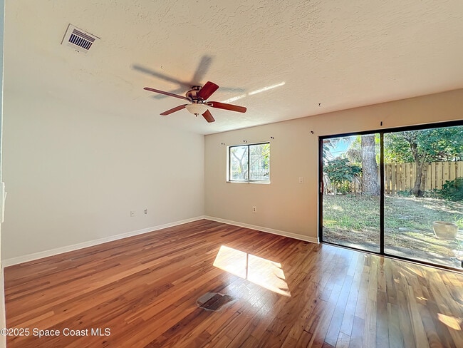 Building Photo - 640 Casa Grande Dr