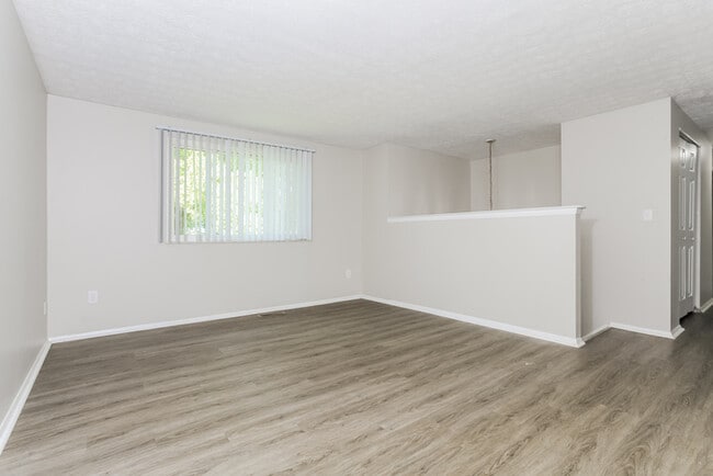 Building Photo - 1355 Cottonwood Dr