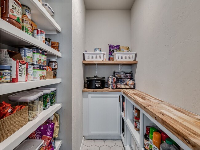 Building Photo - 313 Foxtrot Ter