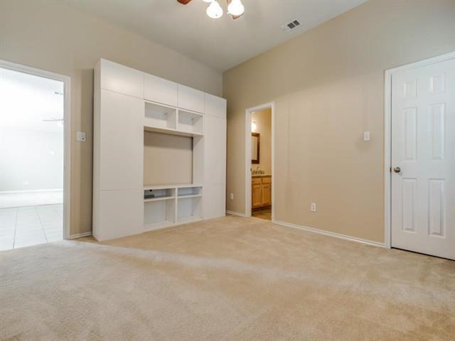 Building Photo - 12770 Swan Lake Dr