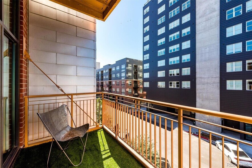 Building Photo - 3100 Huron St