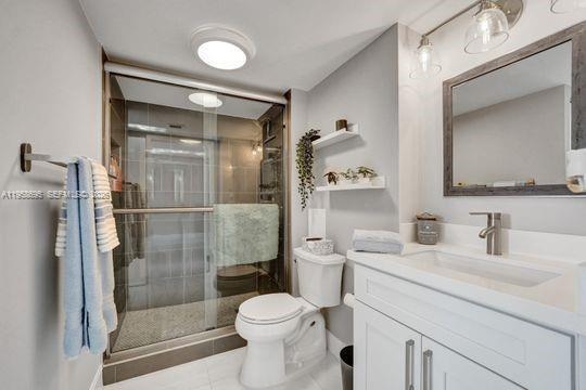 Building Photo - 20515 E Country Club Dr