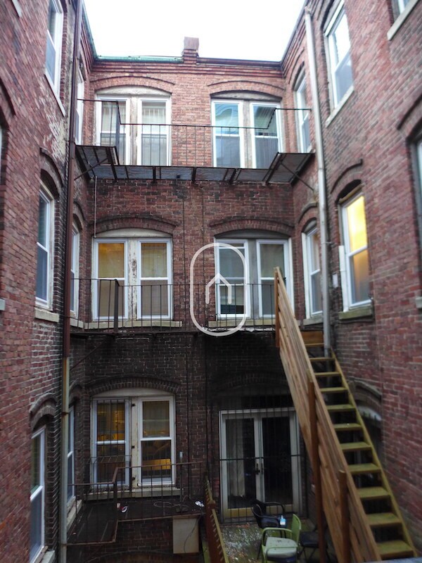 Building Photo - 19 Saint Cyprians Pl