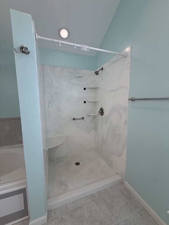 Building Photo - Corner-lot home in the desirable Cooper Creek