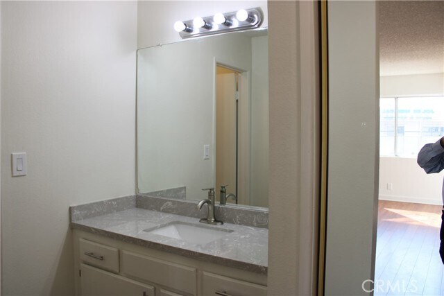 Building Photo - 260 E Beverly Blvd