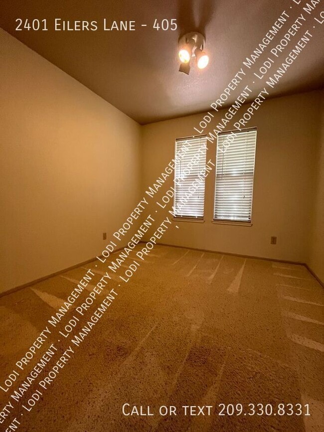 Building Photo - 2401 Eilers Ln