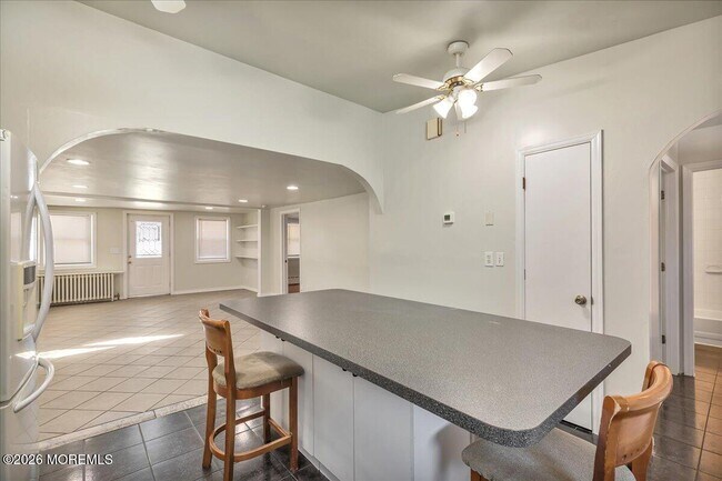 Building Photo - 301 Norwood Ave