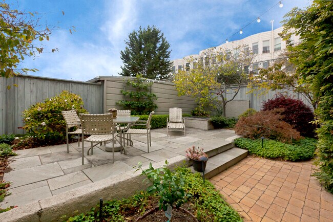 Building Photo - 575 14th St