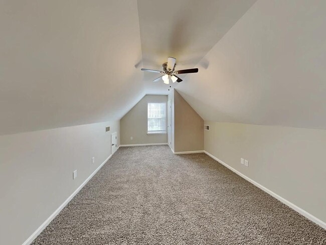 Building Photo - 2146 Clear Brook Dr