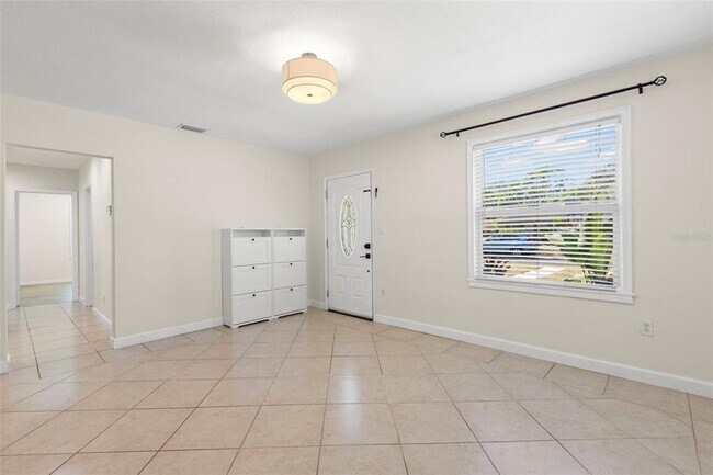 Building Photo - 3505 Prescott St N