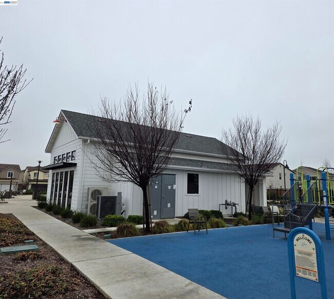 Building Photo - 5390 Shenandoah Vly Ln