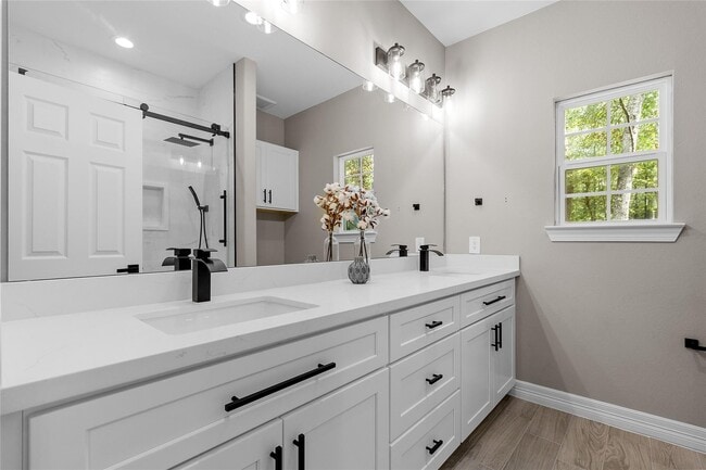 Building Photo - 11193 Wildwood Ln