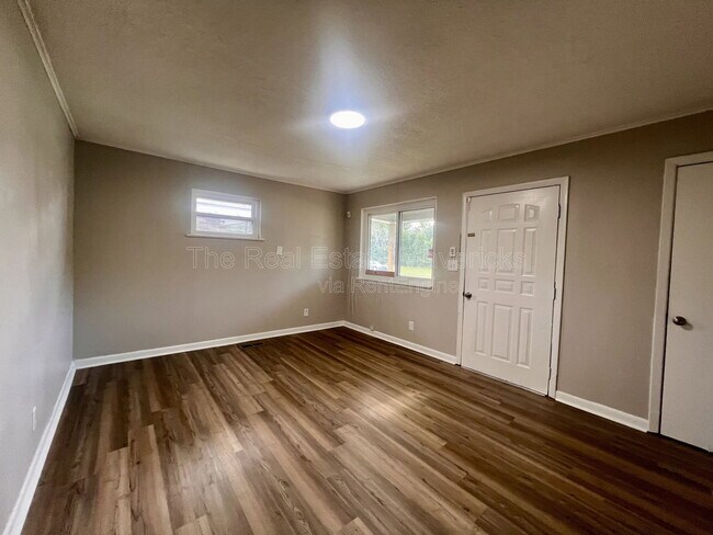 Building Photo - 4706 Midland Pike