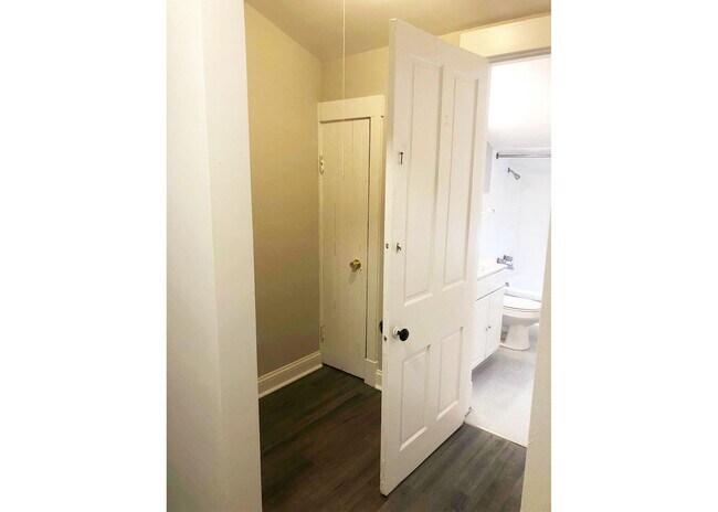 Building Photo - 3300 Jefferson Ave