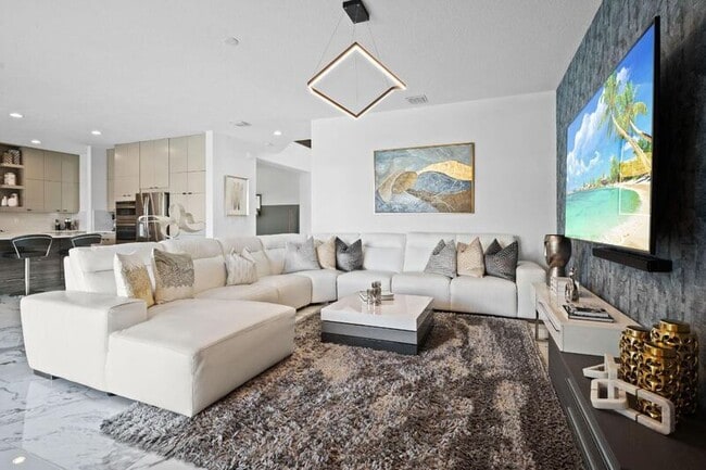 Building Photo - 8599 Tower Bridge Ct