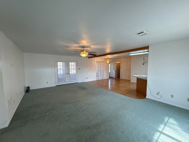 Building Photo - 3606 US-71