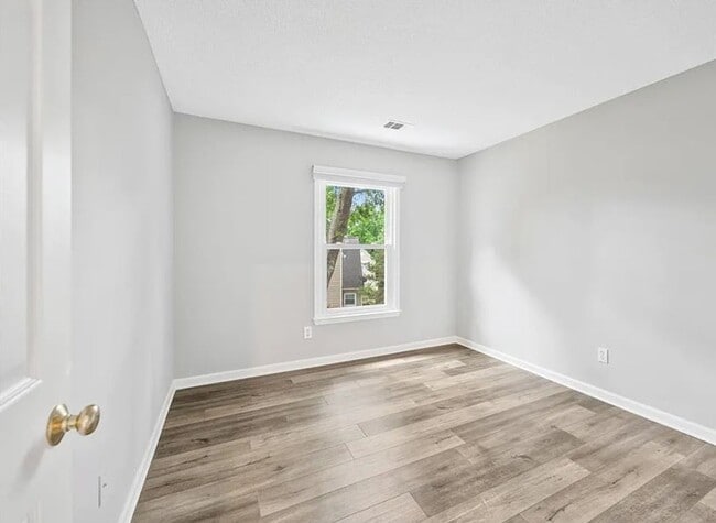 Building Photo - Charming 3BR Home in Johns Creek Georgia!