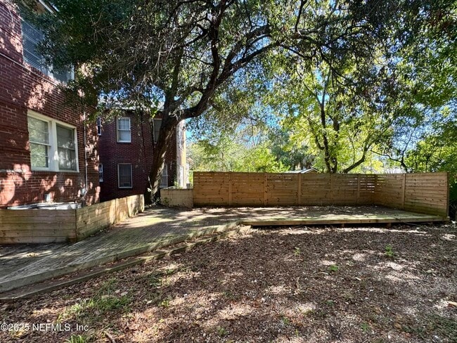 Building Photo - 2336 Herschel St