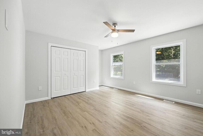 Building Photo - 439 S 8th Ave