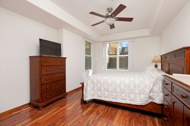 Building Photo - Furnished 2 bedroom with flex office space near Convention Center Downtown!